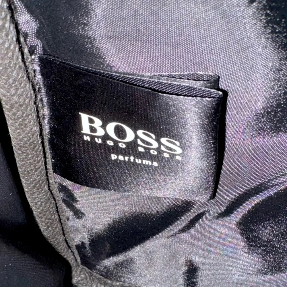 Hugo Boss Parfums Duffle Stylish Weekender Bag Travel Overnight Shoulder Strap
